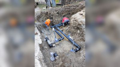 Кметът на Община Казанлък Галина Стоянова подписа споразумение с МРРБ за реконструкция на водопроводната мрежа на село Енина / Новини от Казанлък