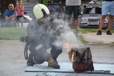 Демонстрации на действия при ПТП и битови пожари - РСПБЗН Казанлък