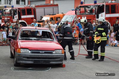 Демонстрации на действия при ПТП и битови пожари - РСПБЗН Казанлък