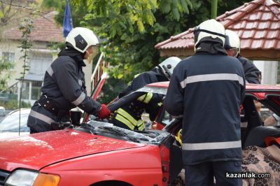 Демонстрации на действия при ПТП и битови пожари - РСПБЗН Казанлък
