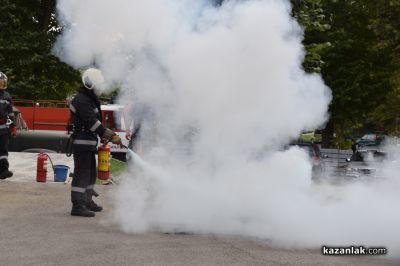 Демонстрации на действия при ПТП и битови пожари - РСПБЗН Казанлък