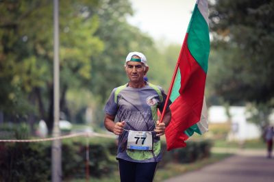 Казанлъшкият ултрамаратонец Ради Милев подобри 30-годишен световен рекорд в Унгария/ ВИДЕО  / Новини от Казанлък