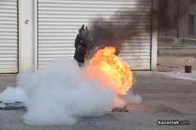 Демонстрации на действия при ПТП и битови пожари - РСПБЗН Казанлък