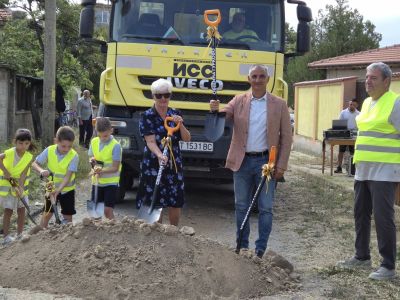 В Гурково бе даден старт на реконструкцията на ул. „Захари Стоянов“ / Новини от Казанлък