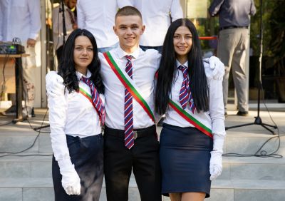 81 осмокласници прекрачиха прага на ПГЛПТ за Новата учебна година