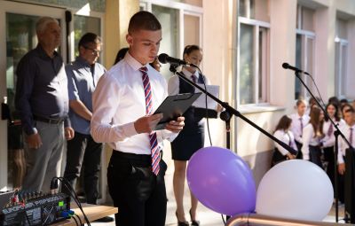 81 осмокласници прекрачиха прага на ПГЛПТ за Новата учебна година