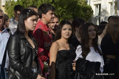 Директорът на ПХГ “Св. Св. Кирил и Методий“: Днес нашата гимназия отваря врати за 143-ри път, за да посрещне своите възпитаници