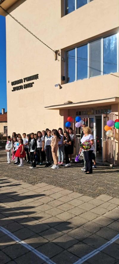 98 първокласници прекрачиха прага на училищата в община Павел баня