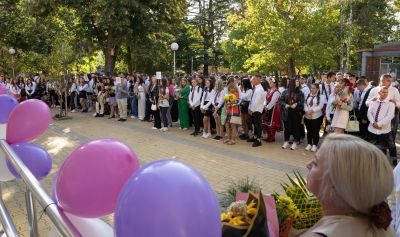 81 осмокласници прекрачиха прага на ПГЛПТ за Новата учебна година