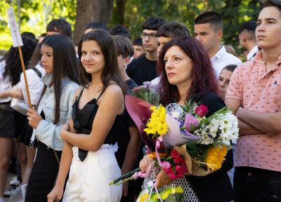 81 осмокласници прекрачиха прага на ПГЛПТ за Новата учебна година