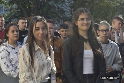 Директорът на ПХГ “Св. Св. Кирил и Методий“: Днес нашата гимназия отваря врати за 143-ри път, за да посрещне своите възпитаници