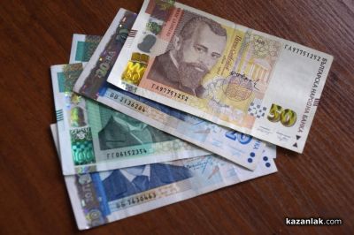 145 000 ученици получиха еднократна помощ за началото на учебната година / Новини от Казанлък