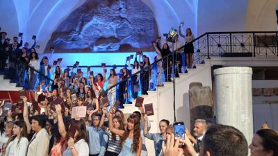 Цвети Пагелска от ПГ по лека промишленост и туризъм получи почетно отличие „Национална диплома“