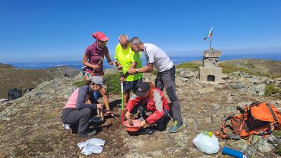 Планинари поставиха нов панорамен кръг на връх Мазалат