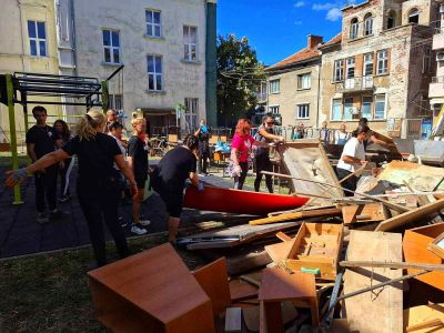 ПХГ „Св. Св. Кирил и Методий“ се включи в кампанията „Да изчистим България заедно“, давайки ценен урок по отговорност и съпричастност