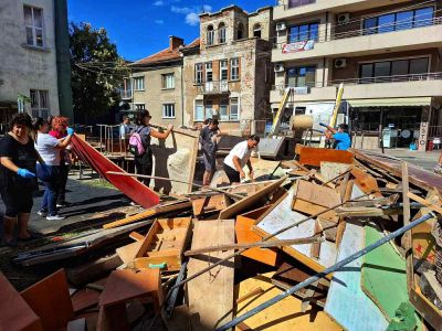 ПХГ „Св. Св. Кирил и Методий“ се включи в кампанията „Да изчистим България заедно“, давайки ценен урок по отговорност и съпричастност