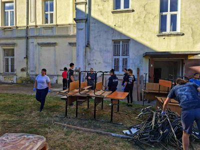 ПХГ „Св. Св. Кирил и Методий“ се включи в кампанията „Да изчистим България заедно“, давайки ценен урок по отговорност и съпричастност