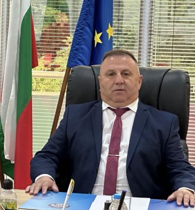 Бесоолу започва ремонт на плажа в Павел баня  / Новини от Казанлък