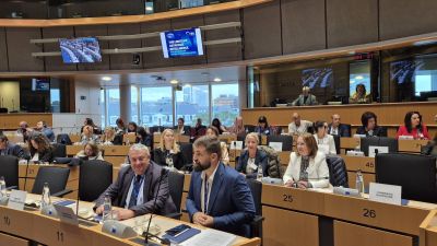 В качеството си на зам. председател на Асоциацията на кметовете от европейските градове с производство на етерични масла, кметът на Казанлък проведе работни срещи в Брюксел 