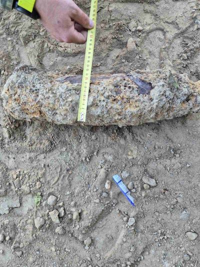 Военнослужещи от Сухопътните войски унищожиха невзривени бойни припаси, открити в Казанлък