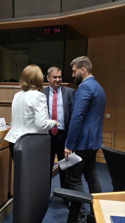 В качеството си на зам. председател на Асоциацията на кметовете от европейските градове с производство на етерични масла, кметът на Казанлък проведе работни срещи в Брюксел 