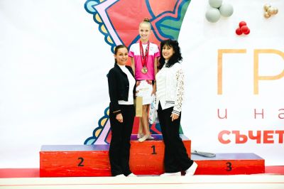 Гимнастичките от СК “Розова долина“ - Казанлък се окичиха с нови медали от два международни турнира 