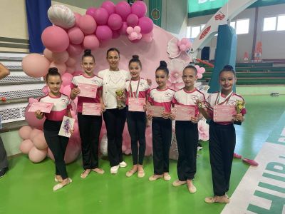 Гимнастичките от СК “Розова долина“ - Казанлък се окичиха с нови медали от два международни турнира 