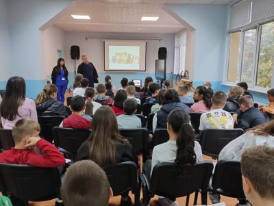 С поредица от инициативи ОУ “Георги Кирков“ отбеляза Световния ден на животните / Новини от Казанлък
