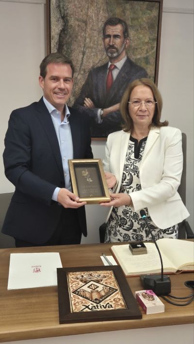 По покана на генералния консул на Република България във Валенсия, Казанлък гостува на испанския град Хатива 