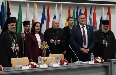 Старозагорския митрополит Киприан откри общата епархийска конференция / Новини от Казанлък