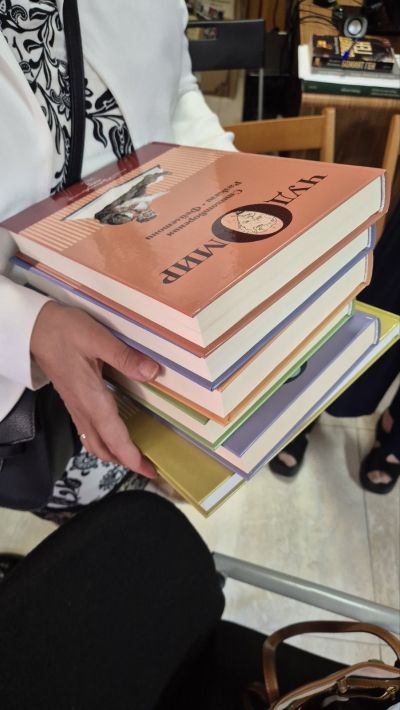 Кметът на Община Казанлък Галина Стоянова се срещна с представителите на българската общност в испанския град Хатива