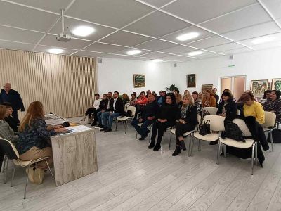 Община Павел баня бе домакин на семинар за добри практики при работа с деца с противообществени прояви