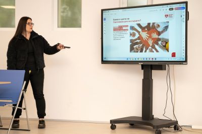 Учениците от ПГЛПТ станаха част от кампанията на РЗИ-Стара Загора „В ритъма на сърцето“ / Новини от Казанлък