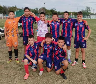 Децата от ФК “Казанлък“ записаха успешен уикенд