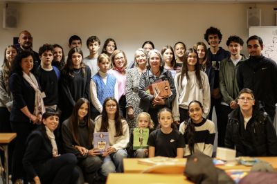 Приказният свят на Чудомир оживя в сърцето на Франция  / Новини от Казанлък