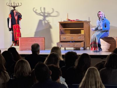 Приказният свят на Чудомир оживя в сърцето на Франция 