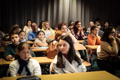 Приказният свят на Чудомир оживя в сърцето на Франция 