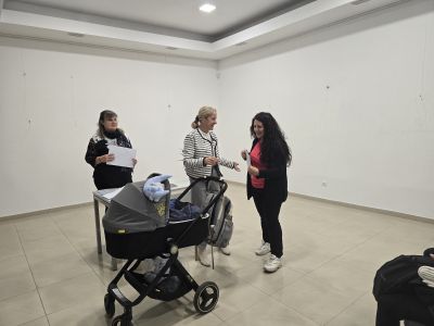 33 новородени получиха ваучери от Община Казанлък 