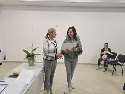 33 новородени получиха ваучери от Община Казанлък 