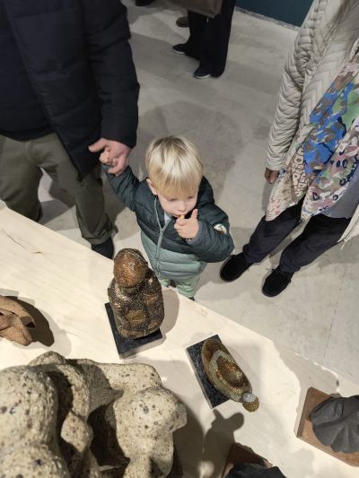 Продан Проданов и Анастасия Гюкова представиха част от своя артистичен свят в съвместна изложба