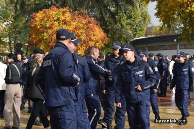 96 стажанти положиха клетва за полицаи в Казанлък