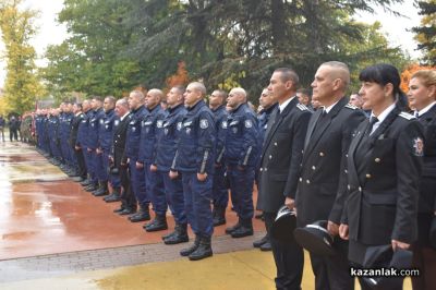 96 стажанти положиха клетва за полицаи в Казанлък / Новини от Казанлък