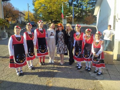 Казанлъшките села Горно Изворово, Дунавци и Розово отбелязаха своите празници 