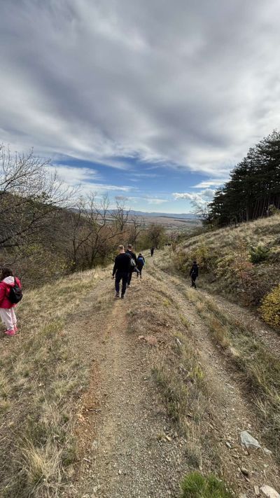 ТК “Енинско Ждрело“ и ТК “Орлово гнездо“ започнаха възстановяване на маркировката към „Чилечето“ и Кайзеровия заслон