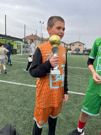 Малките футболисти на ОУ “Мати Болгария“ станаха шампиони