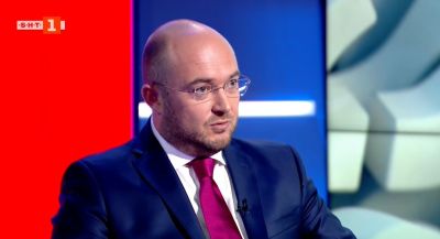 Министър Георгиев иска отнемане на правата на нотариус от Казанлък / Новини от Казанлък