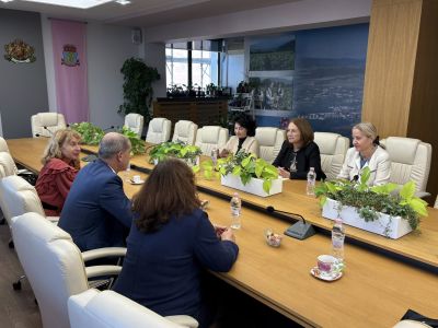 Казанлък се подготвя да обучава медицински сестри 