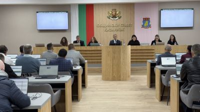 Община Казанлък ще кандидатства за финансиране по Националния план за възстановяване и устойчивост за закупуване на електромобил за социални услуги / Новини от Казанлък