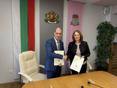 Казанлък се подготвя да обучава медицински сестри  / Новини от Казанлък