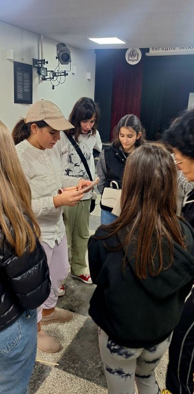 Съвместна инициатива на НЧ „Светлина–1861“, гр. Шипка и ОУ „Чудомир“ – Казанлък по повод Деня на народните будители